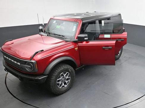 New 2025 Ford Bronco Badlands image 35