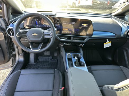 New 2026 Chevrolet Equinox EV LT w/ Convenience Package II image 12