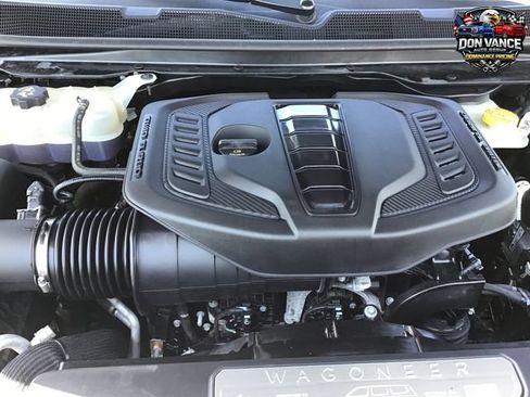 Used 2024 Jeep Wagoneer Series II AWD/4WD image 21