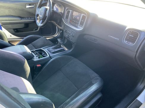 Used 2019 Dodge Charger Scat Pack w/ Dynamics Package RWD image 26