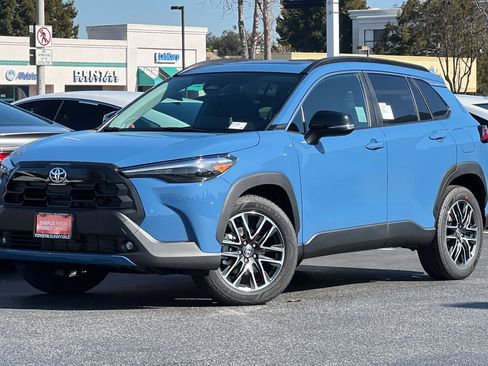 New 2026 Toyota Corolla Cross XLE image 2