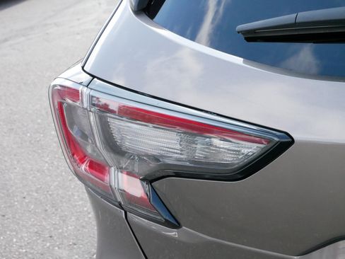 Used 2023 Subaru Outback Premium image 17