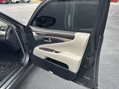 Used 2013 Lexus LS 460 L image 12