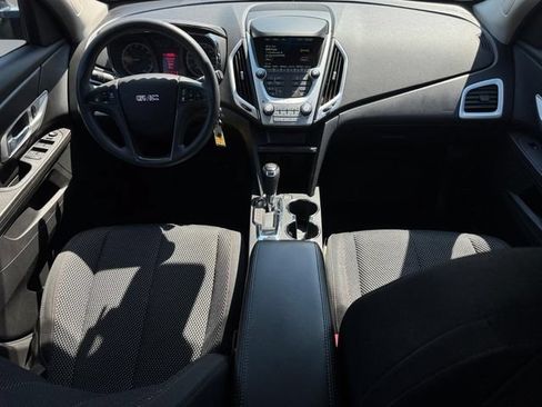 Used 2017 GMC Terrain SLE FWD image 8
