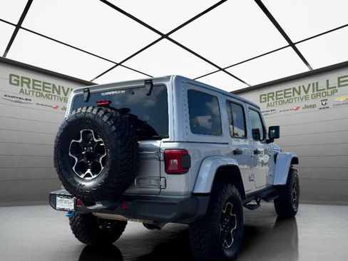 Used 2024 Jeep Wrangler Unlimited Sahara AWD/4WD image 8