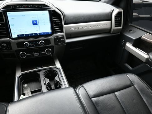 Used 2022 Ford F250 Lariat w/ Tremor Off-Road Package AWD/4WD image 39