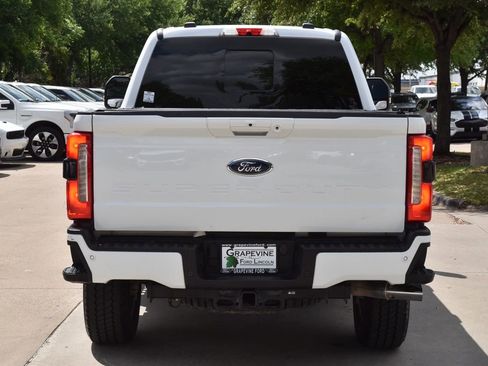 Used 2023 Ford F250 Lariat w/ Lariat Ultimate Package AWD/4WD image 7