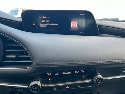 Used 2019 MAZDA MAZDA3 Sedan FWD image 17