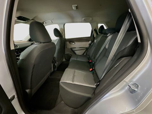 Used 2023 Nissan Rogue SV image 29