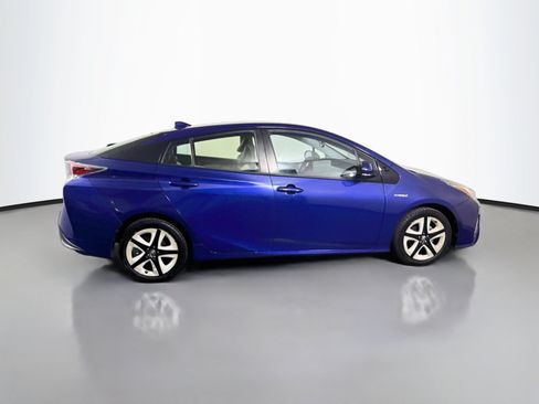 Used 2016 Toyota Prius Four Touring FWD image 11