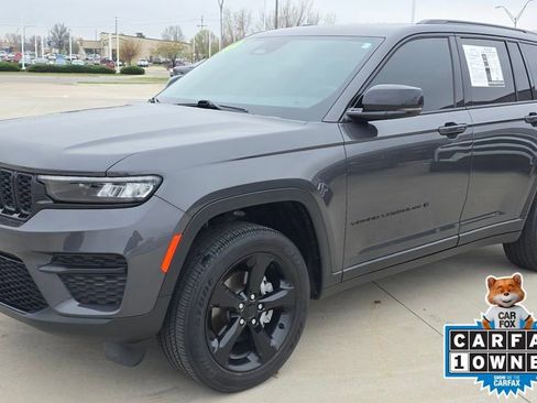 Used 2023 Jeep Grand Cherokee Altitude AWD/4WD image 1