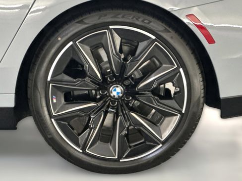 New 2026 BMW 740i image 11