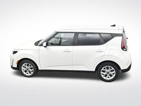 Used 2025 Kia Soul LX w/ LX Technology Package FWD image 29
