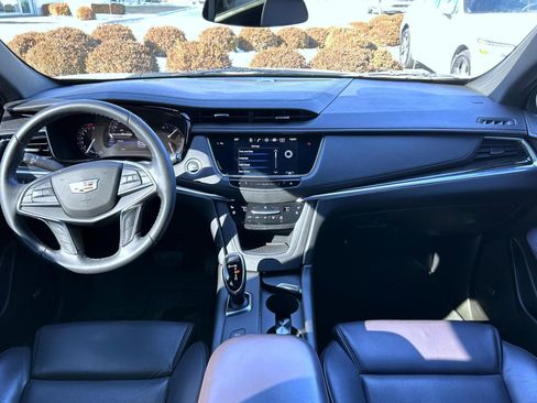 Used 2017 Cadillac XT5 Premium Luxury image 12