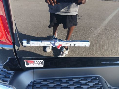 Used 2025 RAM 1500 Lone Star image 9