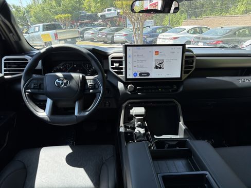 Used 2025 Toyota Tundra SR5 w/ SR5 Premium Package AWD/4WD image 22