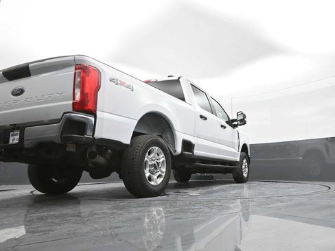 Used 2025 Ford F250 XLT image 38