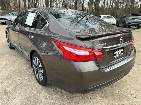 Used 2016 Nissan Altima 2.5 SL w/ 2.5 Technology w/LED Package image 7