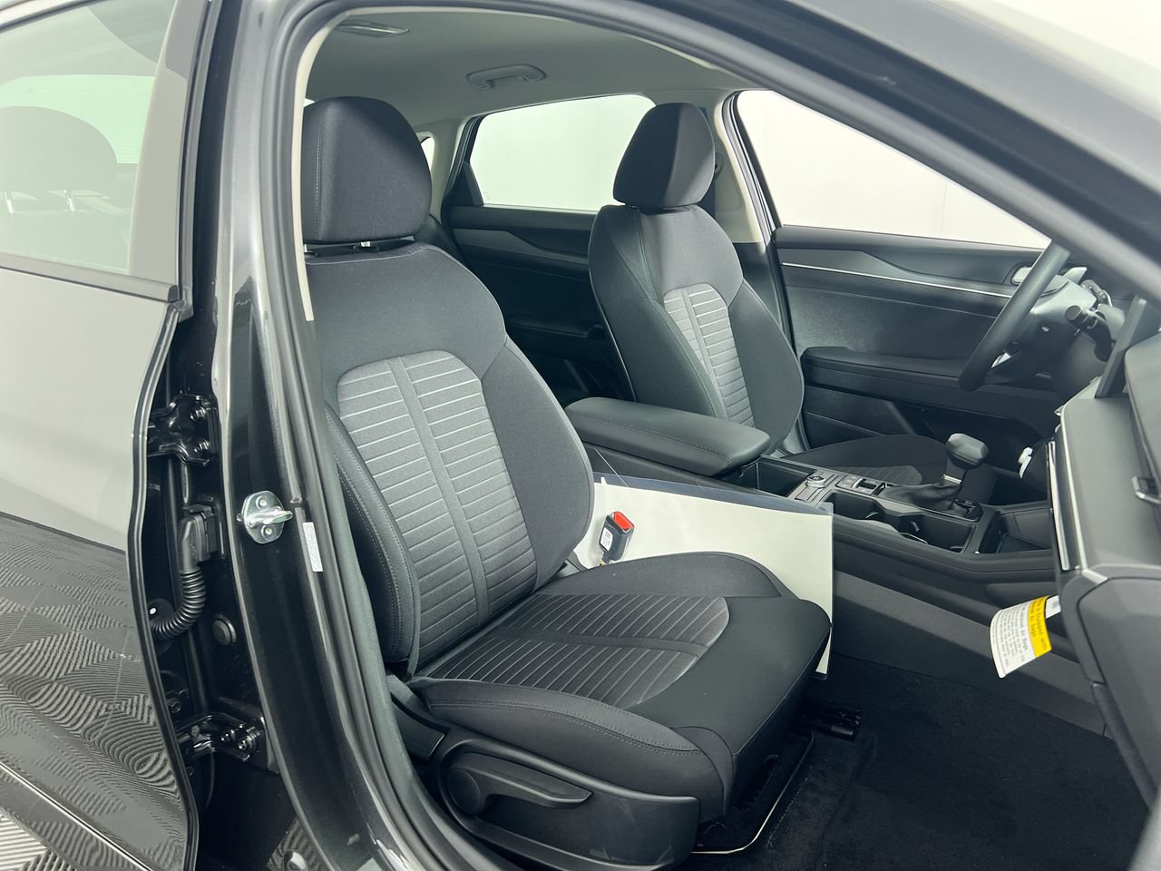 New 2026 Kia K5 LXS FWD image 30