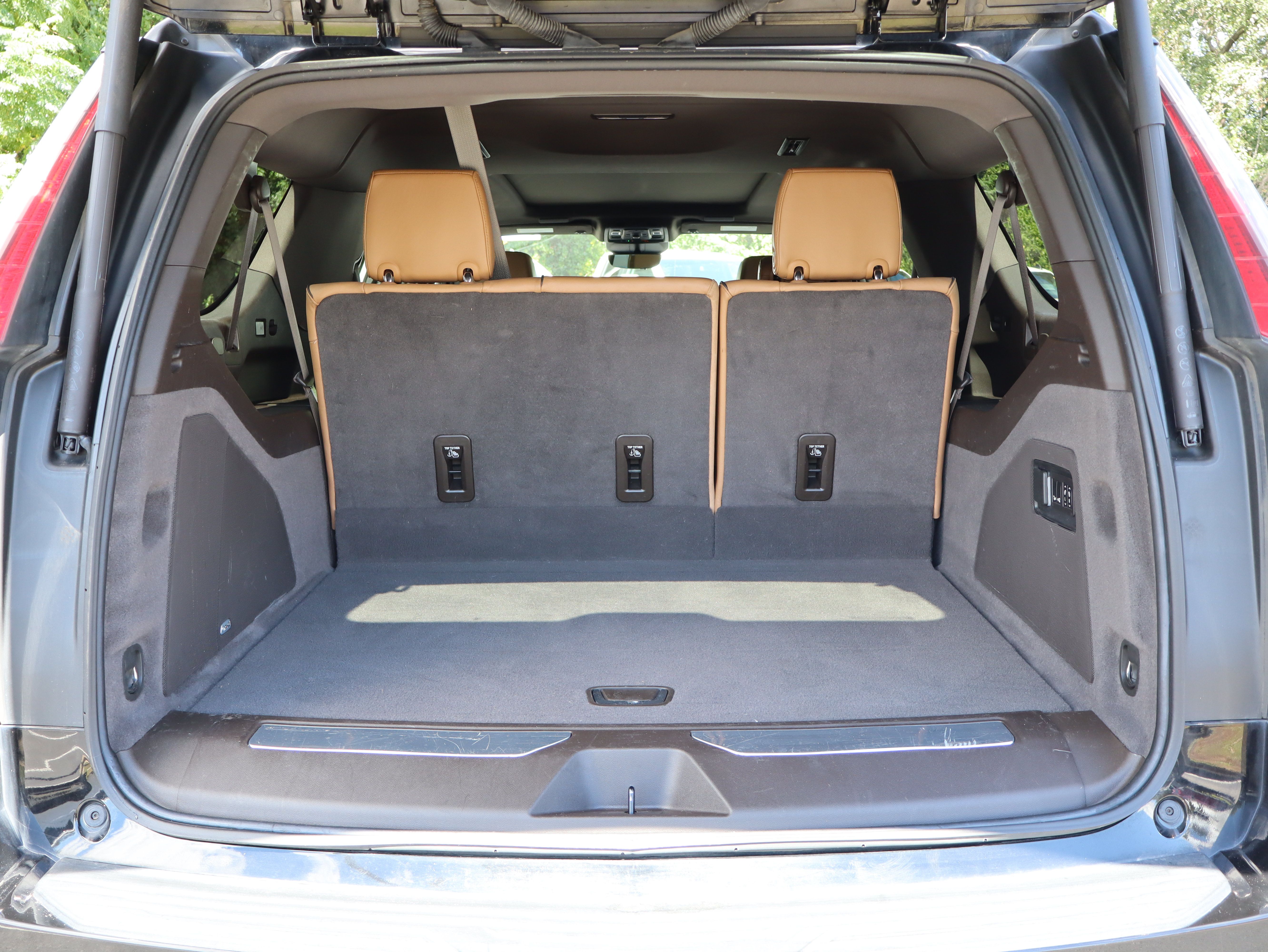Used 2023 Cadillac Escalade ESV Premium Luxury w/ LPO, Radiant Package AWD/4WD image 49