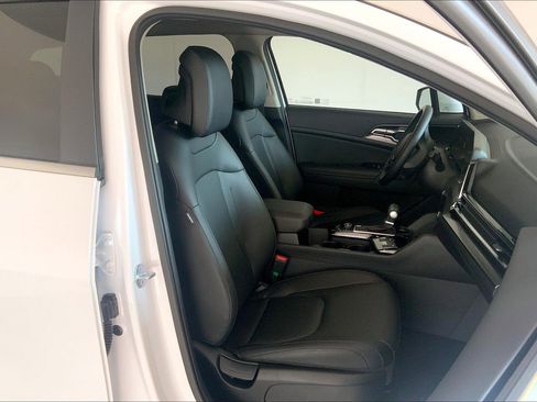 Used 2023 Kia Sportage EX FWD image 8