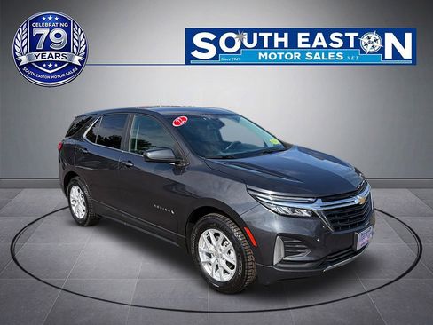 Used 2022 Chevrolet Equinox LT image 2