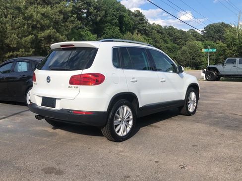 Used 2015 Volkswagen Tiguan SEL image 3