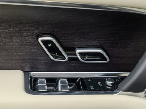 Used 2023 Land Rover Range Rover Long Wheelbase Autobiography AWD/4WD image 18