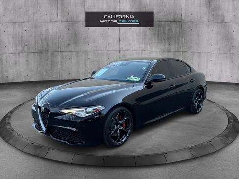 Used 2019 Alfa Romeo Giulia Ti Sport w/ Quick Order Package 22U Sport RWD image 3