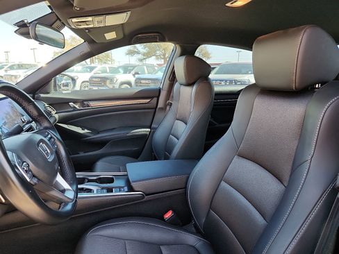 Used 2021 Honda Accord Sport image 12
