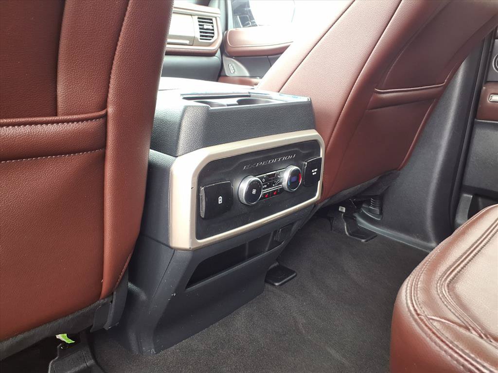 Used 2024 Ford Expedition Max Limited AWD/4WD image 32