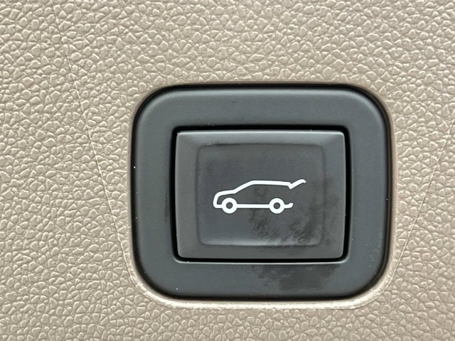 Used 2024 GMC Yukon Denali AWD/4WD image 26