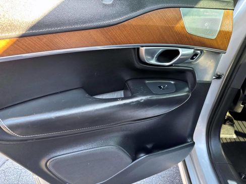 Used 2017 Volvo XC90 T6 Inscription w/ Vision Package image 12