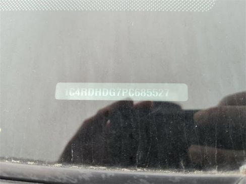 Used 2023 Dodge Durango GT image 6