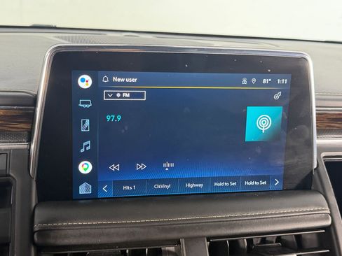 Used 2022 Chevrolet Suburban Premier AWD/4WD image 21