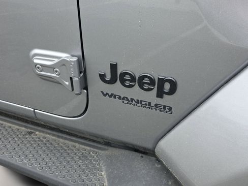 Used 2021 Jeep Wrangler Unlimited Sahara AWD/4WD image 66