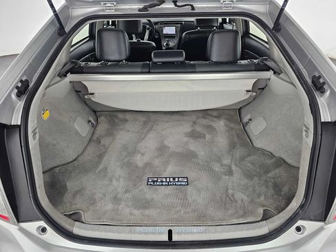 Used 2015 Toyota Prius Prime Advanced FWD image 15