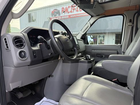 Used 2013 Ford E-150 and Econoline 150 w/ PWR Group RWD image 16