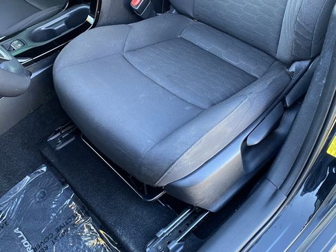 Used 2021 Toyota Corolla SE image 25