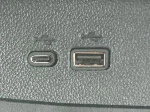 New 2026 Chevrolet Traverse LT w/ Midnight/Sport Edition image 7