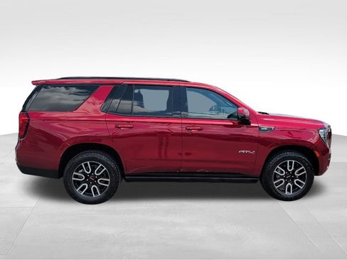 Used 2023 GMC Yukon AT4 w/ AT4 Premium Package AWD/4WD image 4