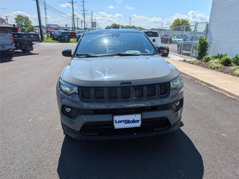 Used 2023 Jeep Compass Latitude w/ Convenience Group AWD/4WD image 8