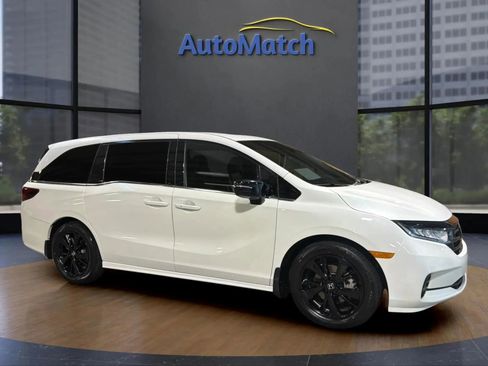 Used 2024 Honda Odyssey Sport image 13
