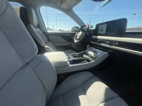 New 2026 Lincoln Aviator Reserve w/ Luxury Package image 20