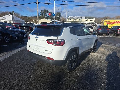 Certified 2024 Jeep Compass Limited image 7