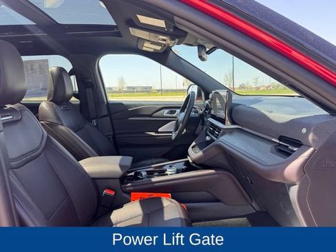 Used 2025 Ford Explorer Platinum AWD/4WD image 20
