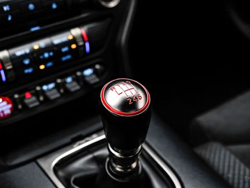Used 2016 Ford Mustang Shelby GT350R w/ GT350R Equipment Group 920A image 61