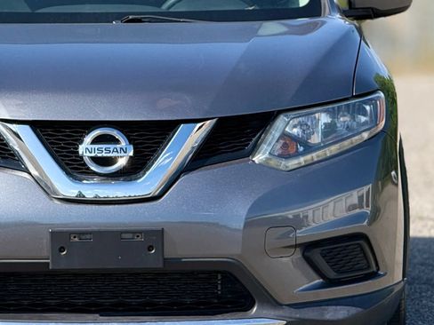 Used 2016 Nissan Rogue SV FWD image 12