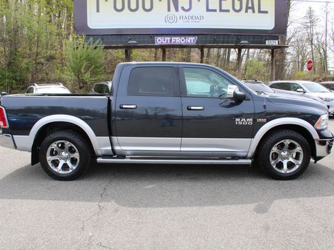 Used 2016 RAM 1500 Laramie w/ Convenience Group AWD/4WD image 6