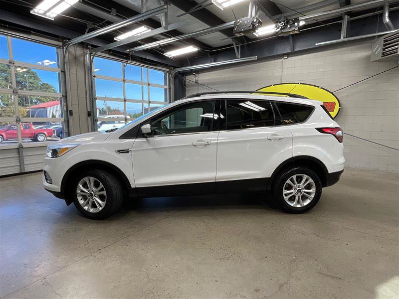 Used 2018 Ford Escape SE AWD/4WD image 2